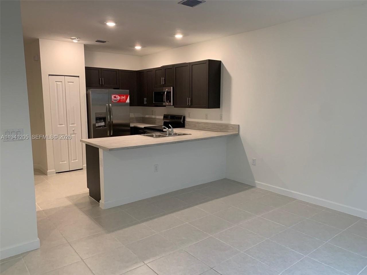 1271 Se 27th Ter #1271 - Photo 7 of 41