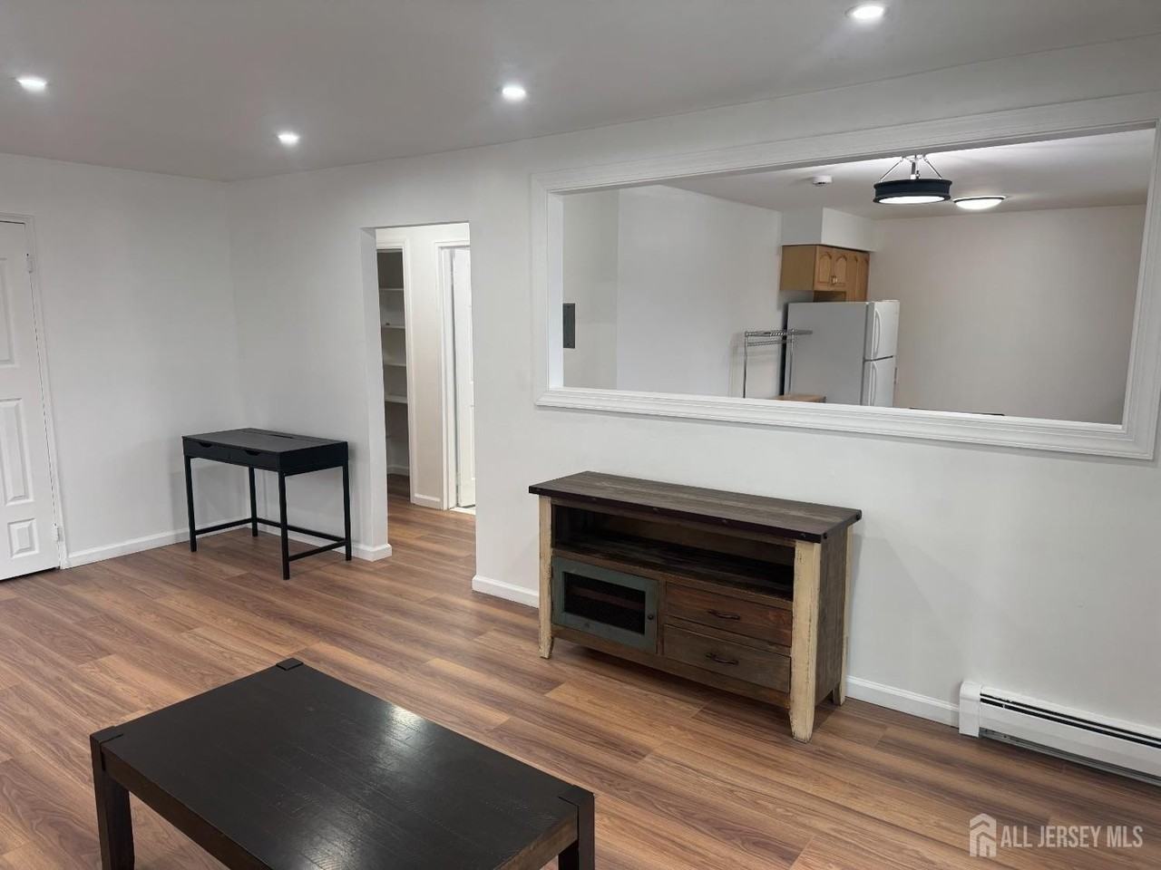 400 Cranbury Rd #5 - Photo 4 of 10