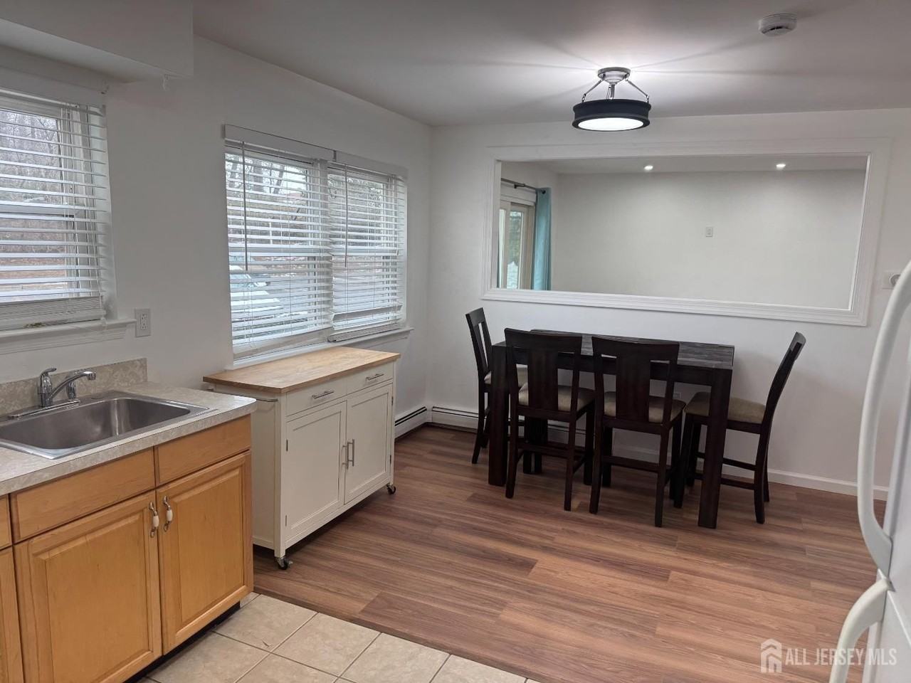 400 Cranbury Rd #5 - Photo 5 of 10