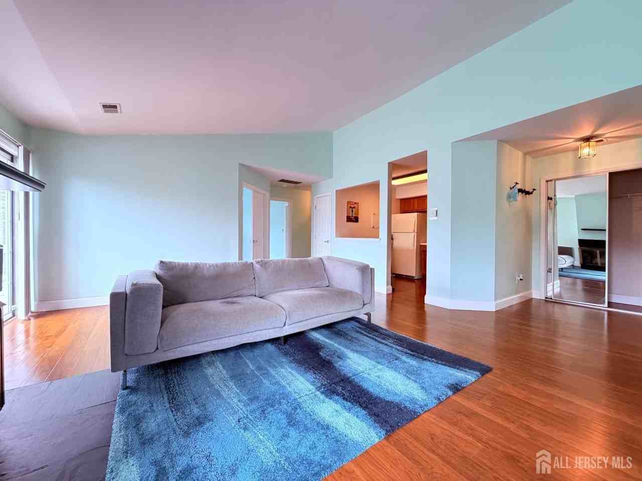 118 Acadia Ct #9 - Photo 2 of 18