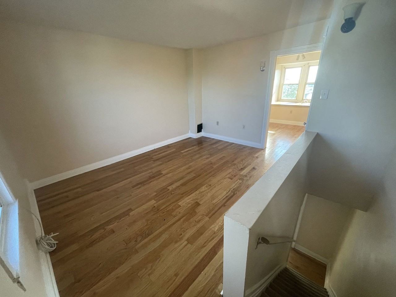 609 N 9th St - Photo 4 of 8