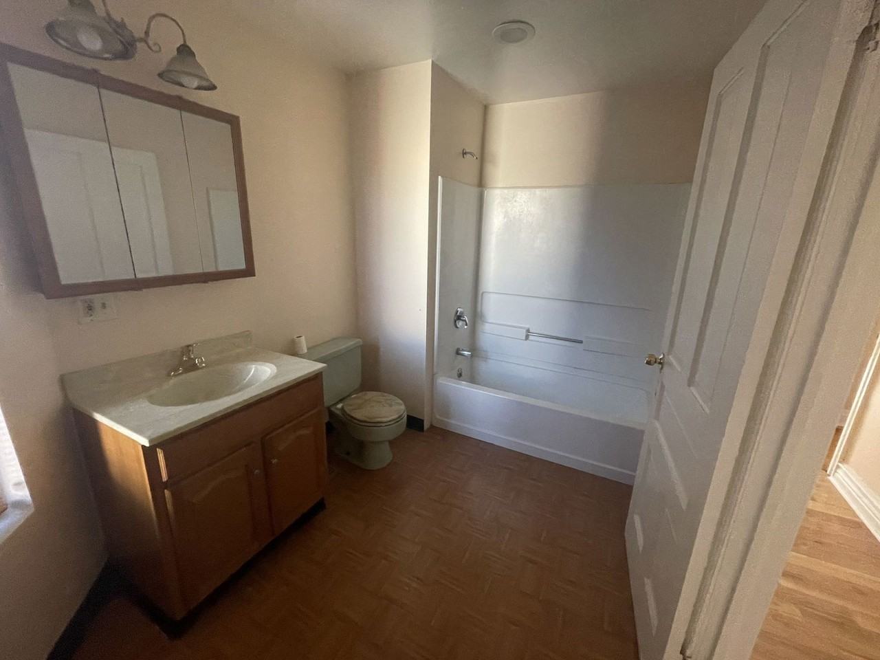 609 N 9th St - Photo 5 of 8