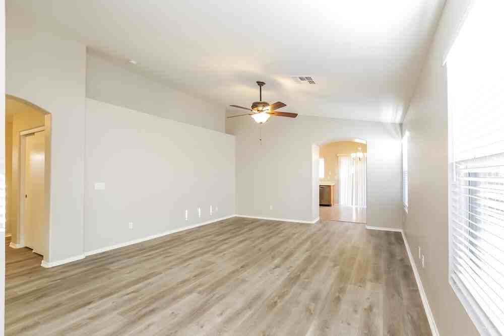 23024 W Mohave St - Photo 3 of 16