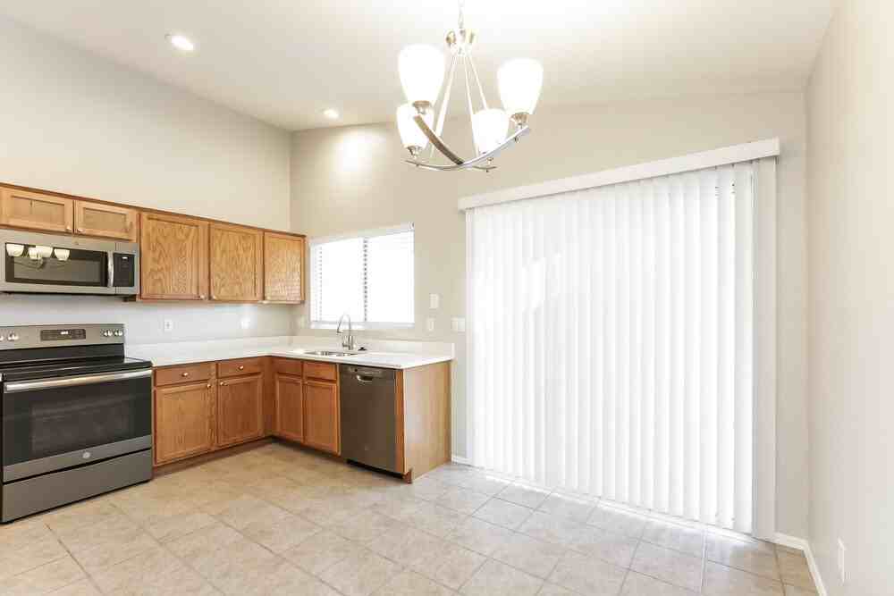 23024 W Mohave St - Photo 6 of 16