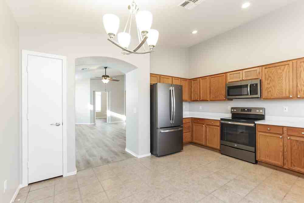 23024 W Mohave St - Photo 7 of 16