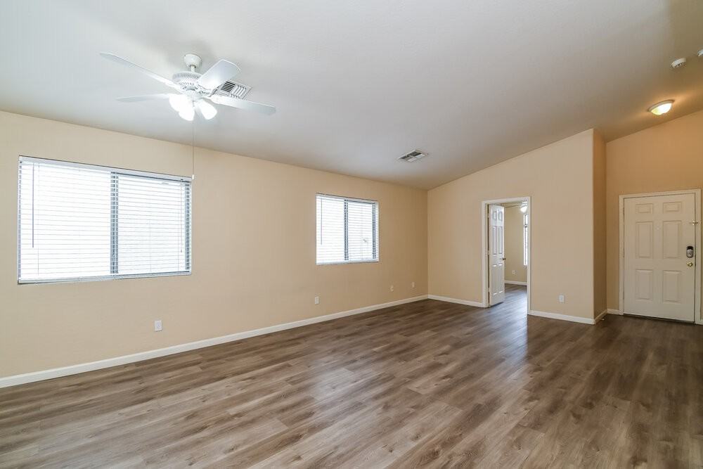 5509 S 34th Ave - Photo 3 of 16