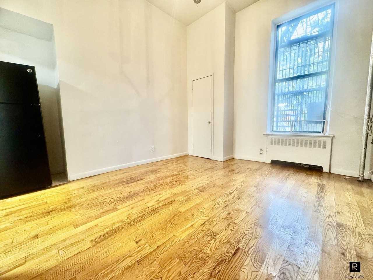 260 W 135th St Apt 1d #1D - Photo 4 of 7