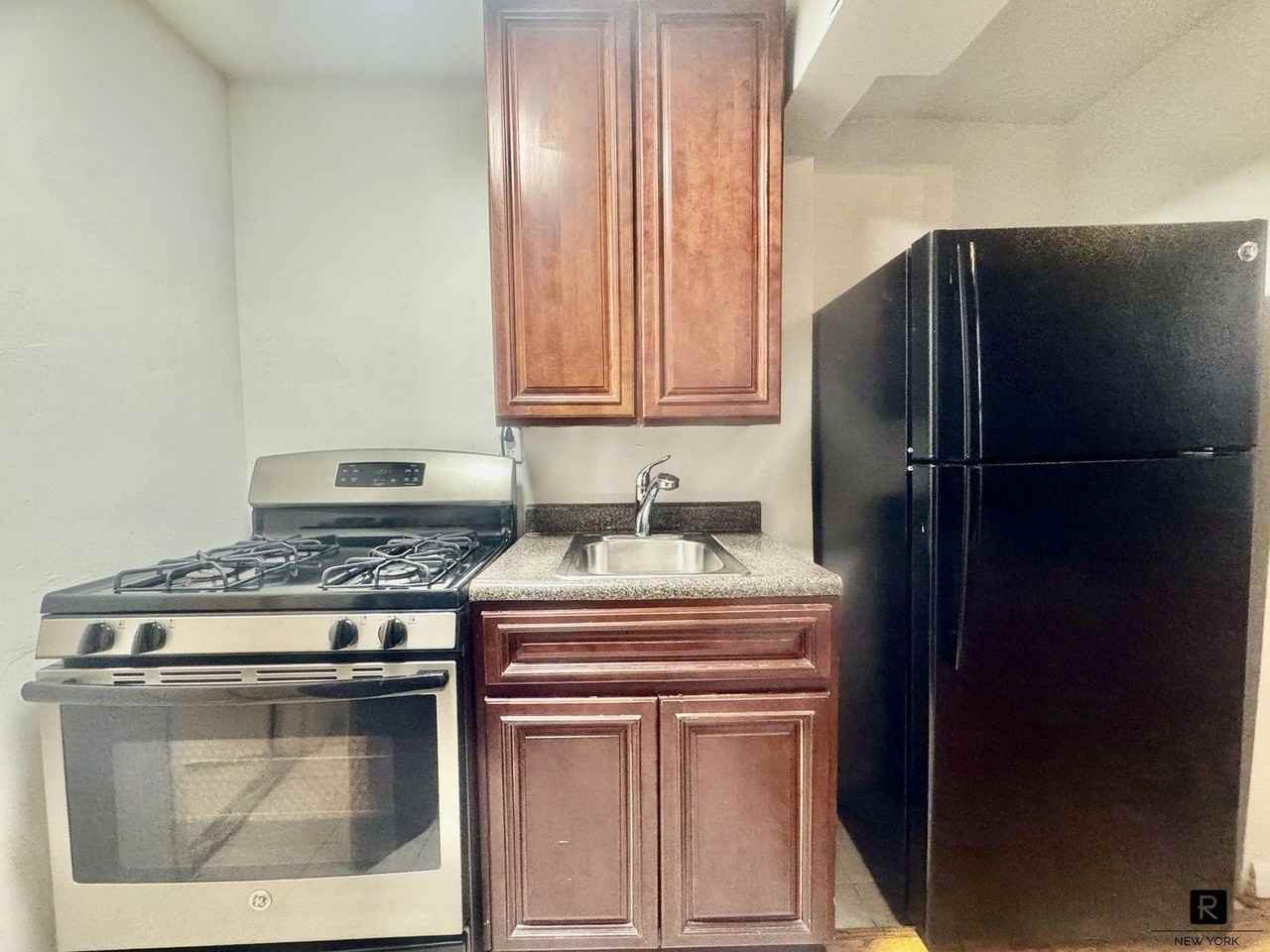 260 W 135th St Apt 1d #1D - Photo 7 of 7