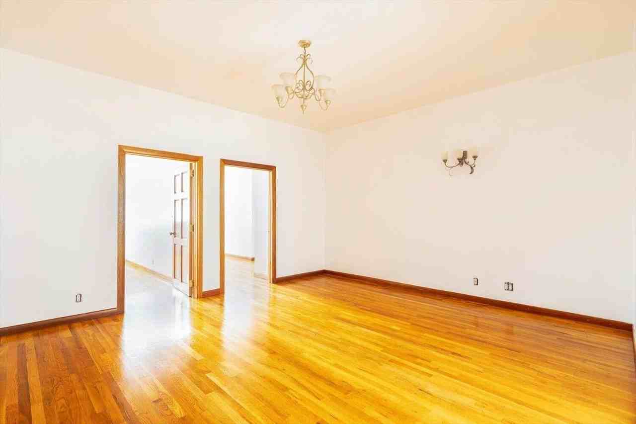 99 Mcguinness Blvd Apt 1 #1 - Photo 3 of 11