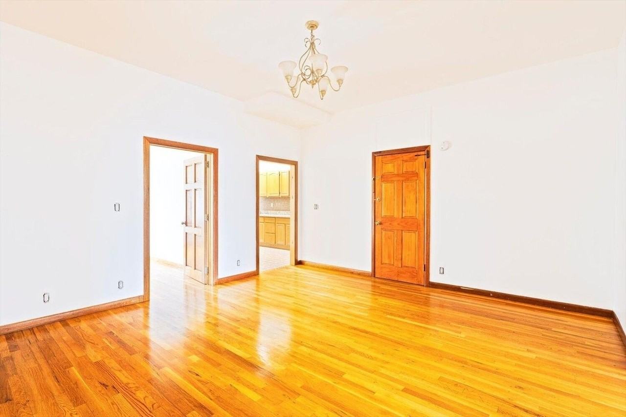 99 Mcguinness Blvd Apt 1 #1 - Photo 6 of 11