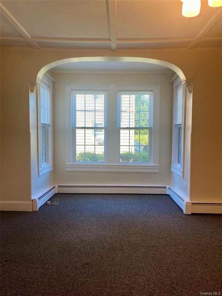 245 Scudder Ave - Photo 3 of 11