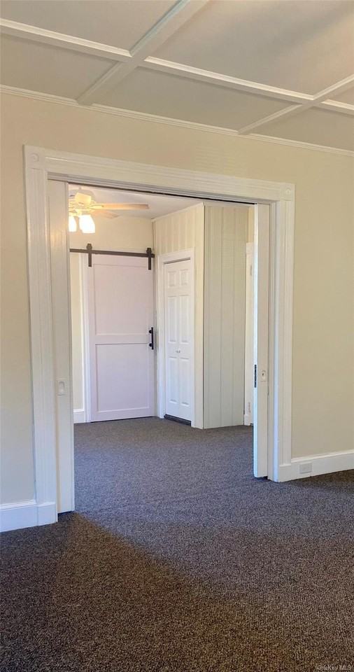 245 Scudder Ave - Photo 7 of 11