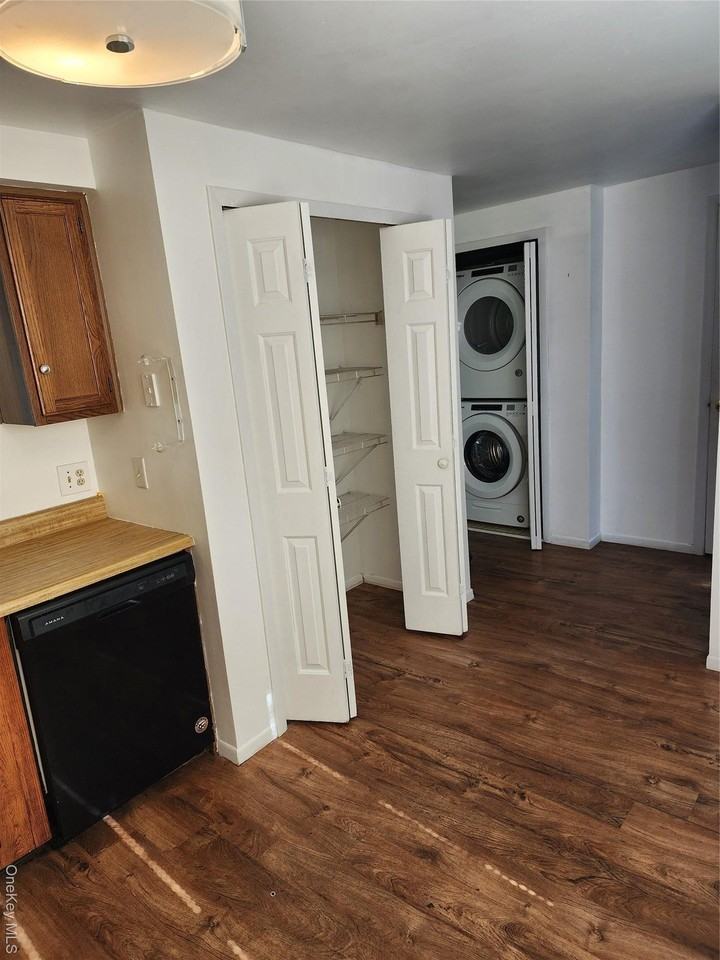 3 Harbor Hill Ct - Photo 5 of 26