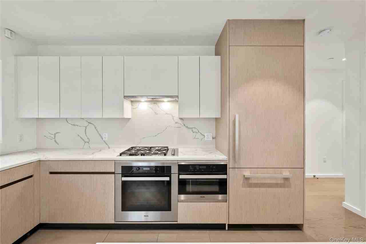 13327 39th Ave Apt 3h #3H - Photo 6 of 29