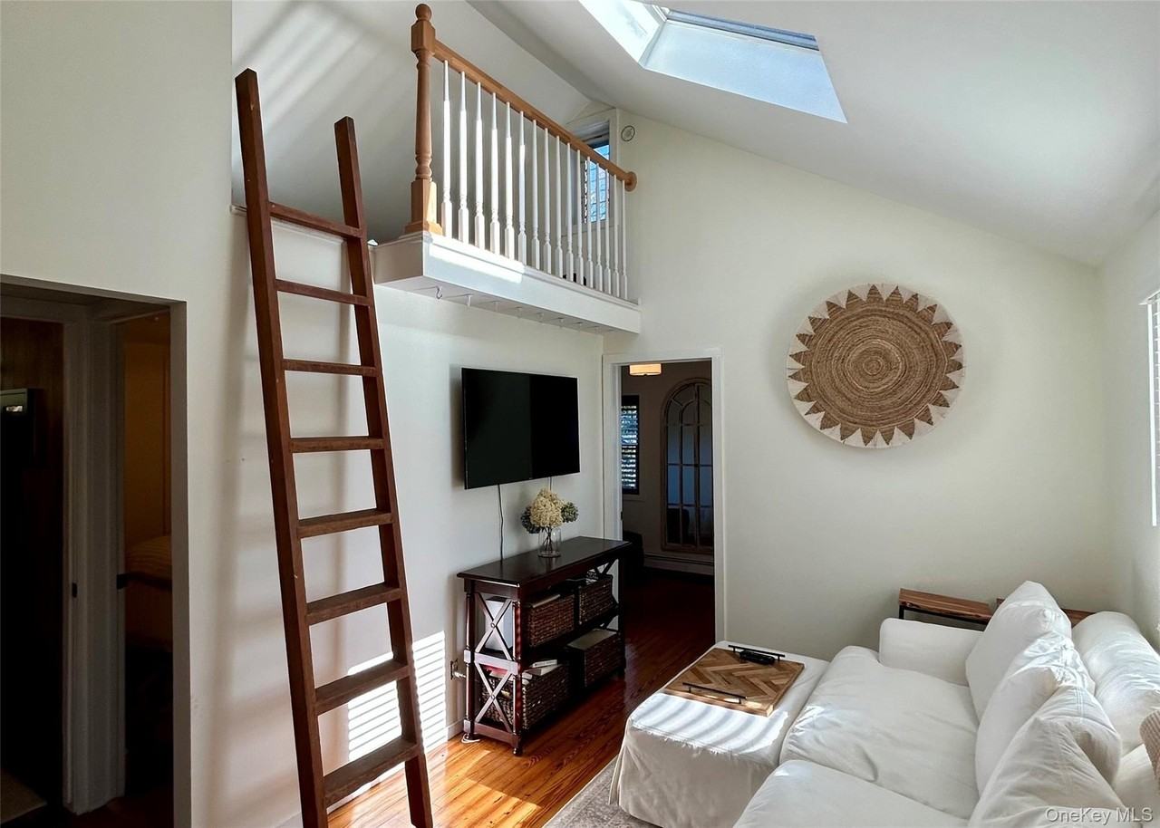 56 Tuscarora Dr - Photo 4 of 11