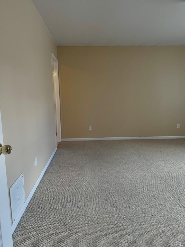 20 Bronx St Apt 2 #2 - Photo 6 of 20