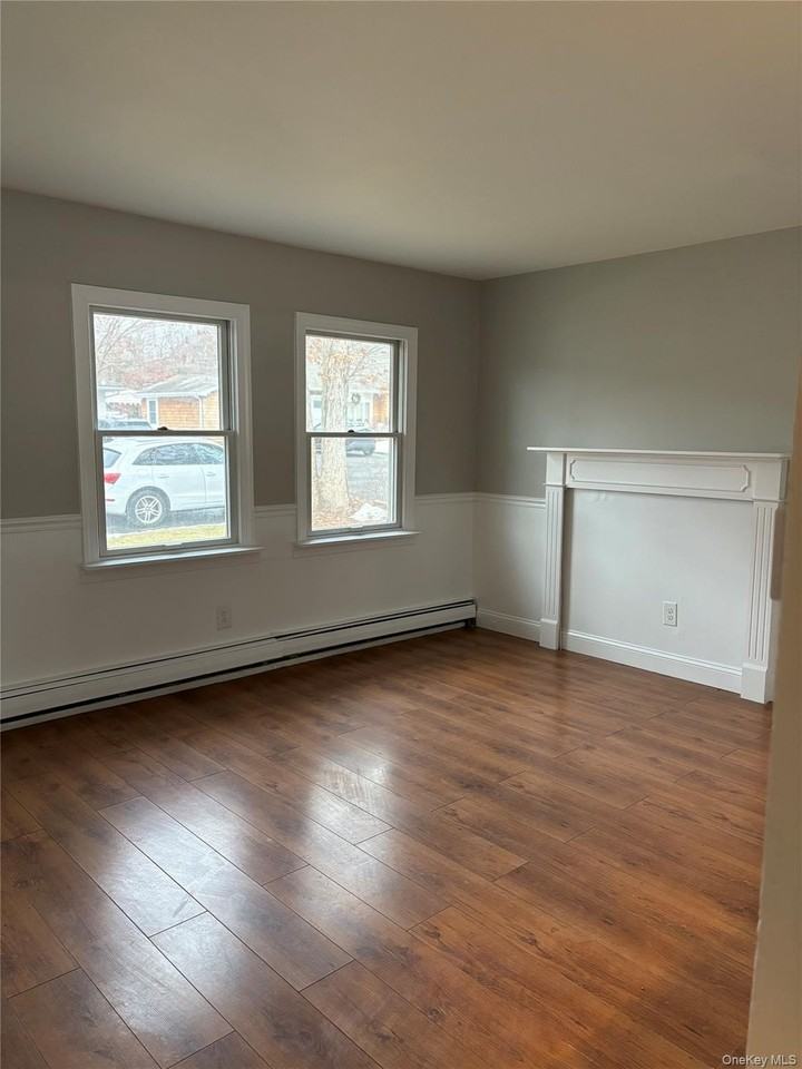 104 Ohls St - Photo 3 of 11