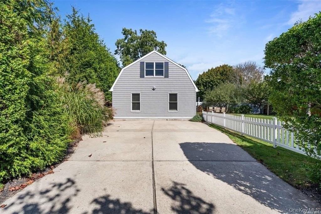 25 Gardners Ln Unit A #A - Photo 2 of 15