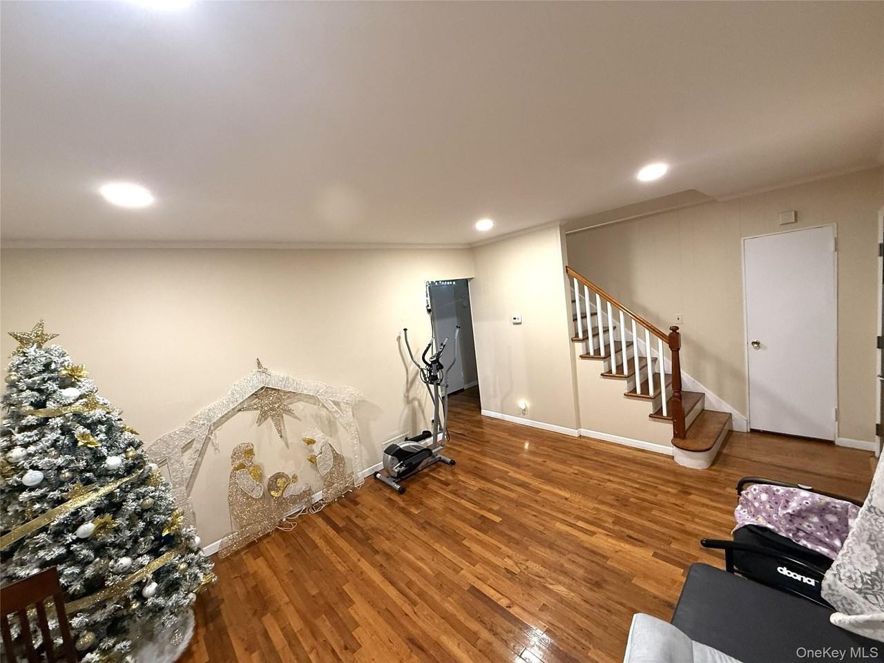 7 Clarissa Dr - Photo 3 of 14