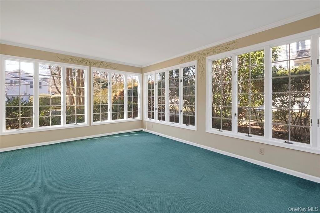 695 Hunt Ln - Photo 6 of 21