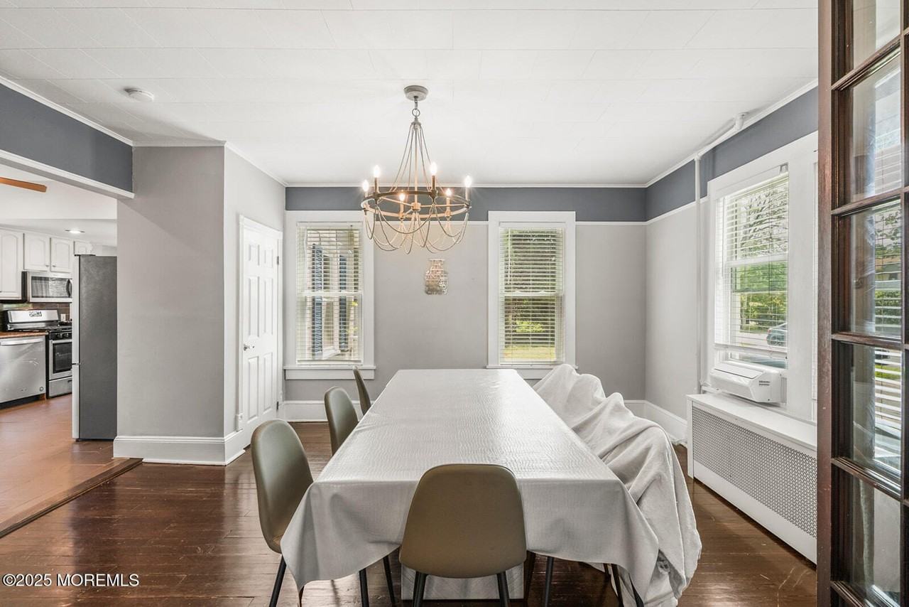 496 W Park Ave - Photo 6 of 35