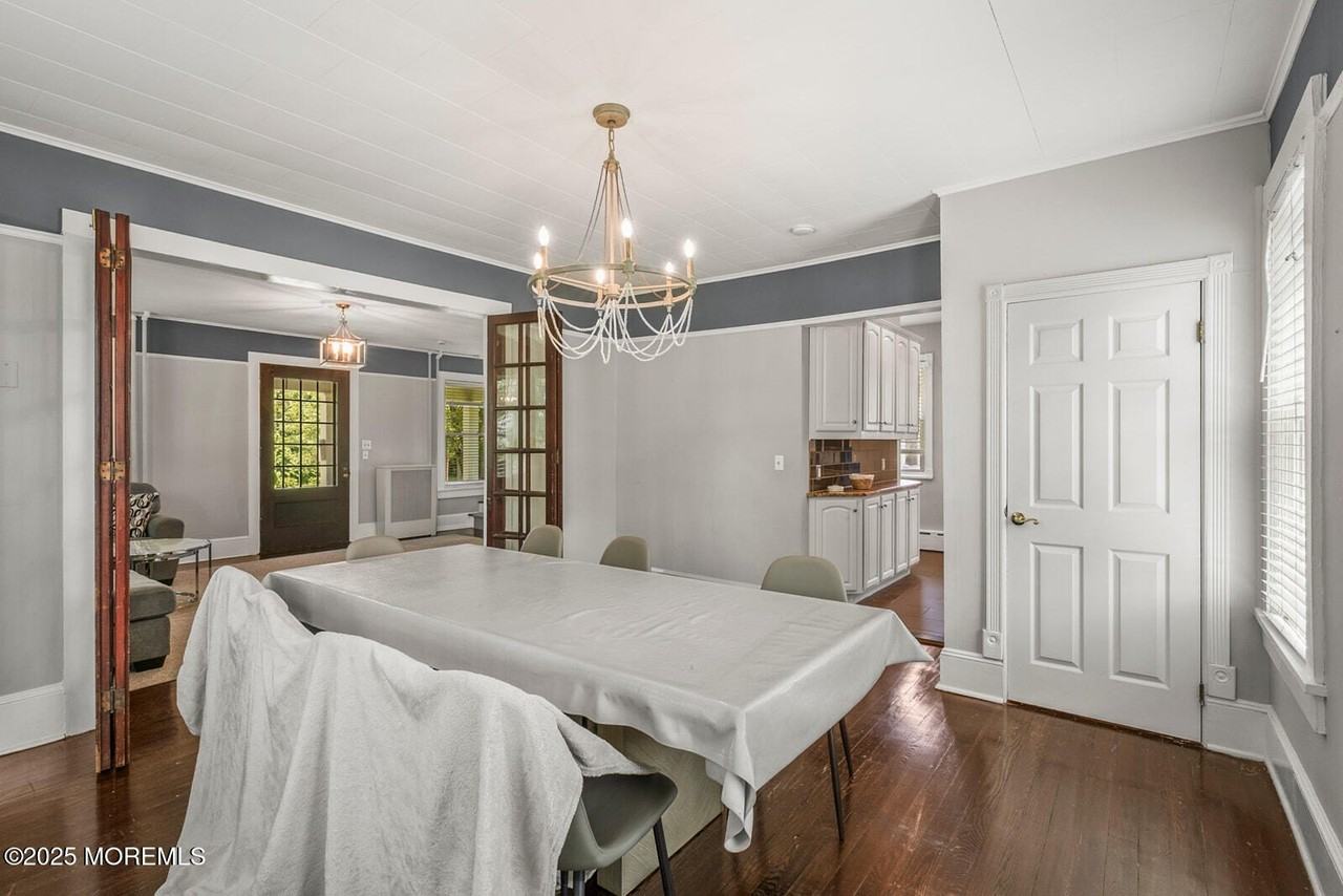 496 W Park Ave - Photo 7 of 35