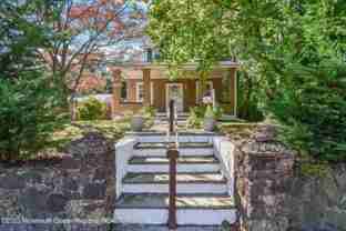 57 Memorial Pkwy - Photo 1 of 1