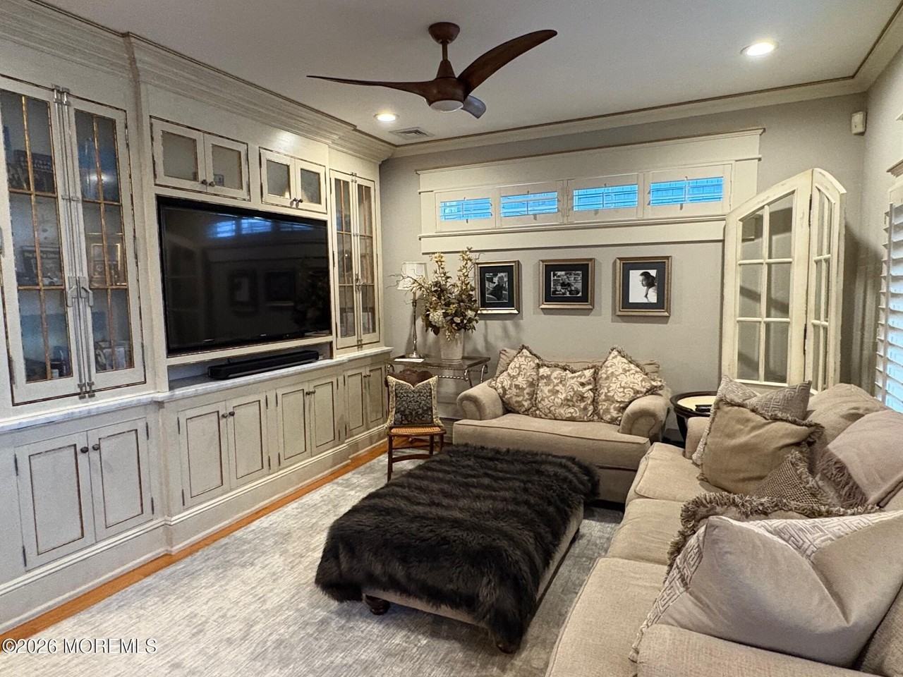 162 Bridge Ave - Photo 2 of 27