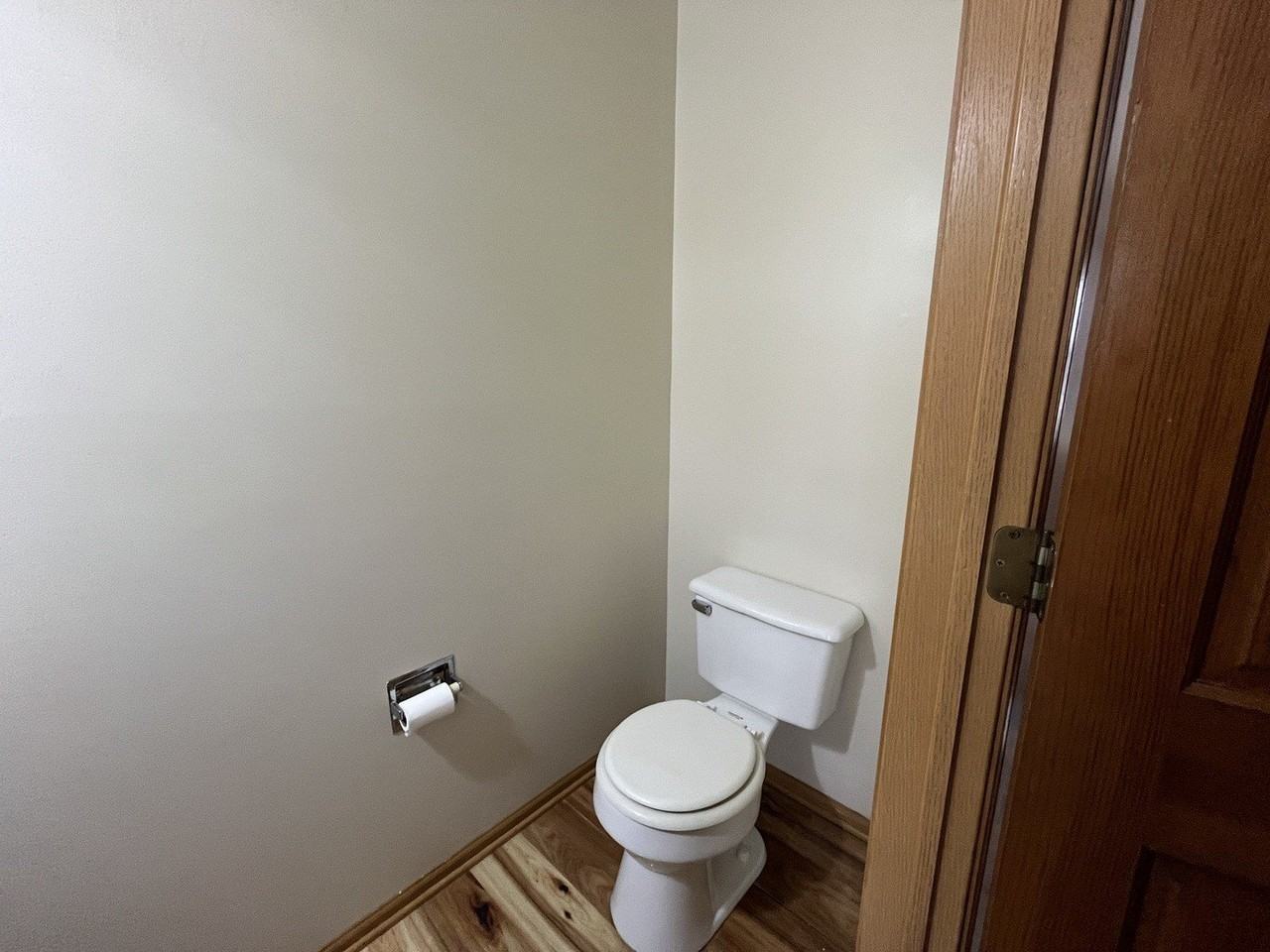 2936 Deerpath Ln - Photo 4 of 42