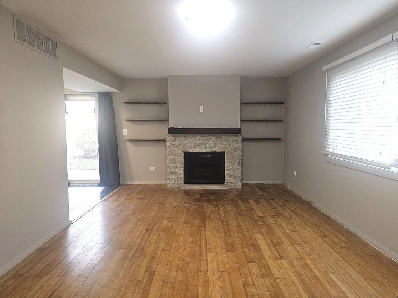 841 Oxford Pl - Photo 4 of 19