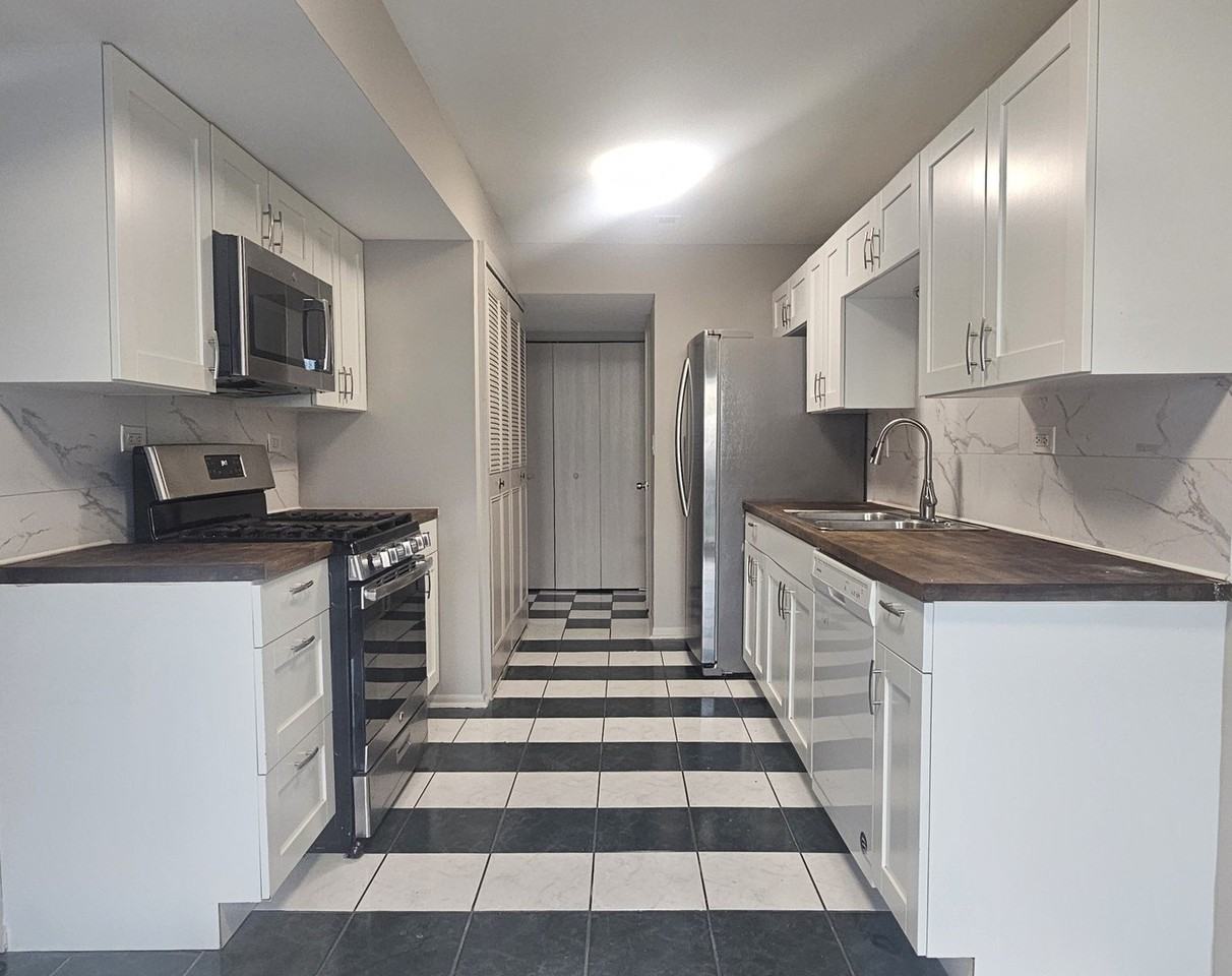 841 Oxford Pl - Photo 6 of 19