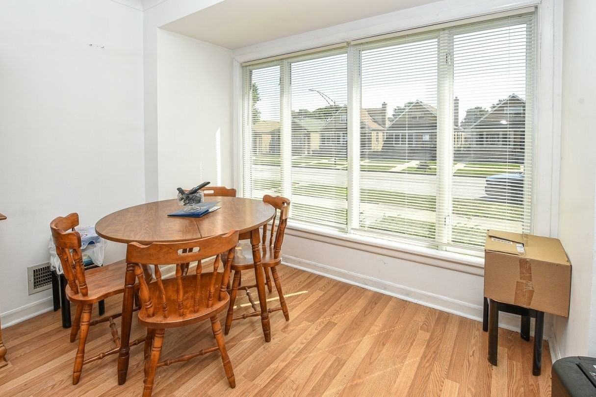 5036 S Leclaire Ave - Photo 6 of 18