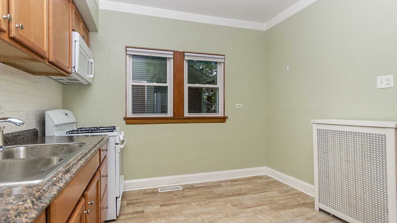 100 Belleplaine Ave Unit 1 #1 - Photo 6 of 24