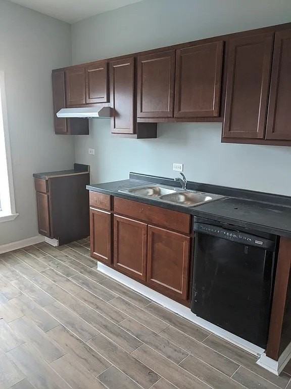 266 E Cass St Apt 2n #2N - Photo 3 of 14