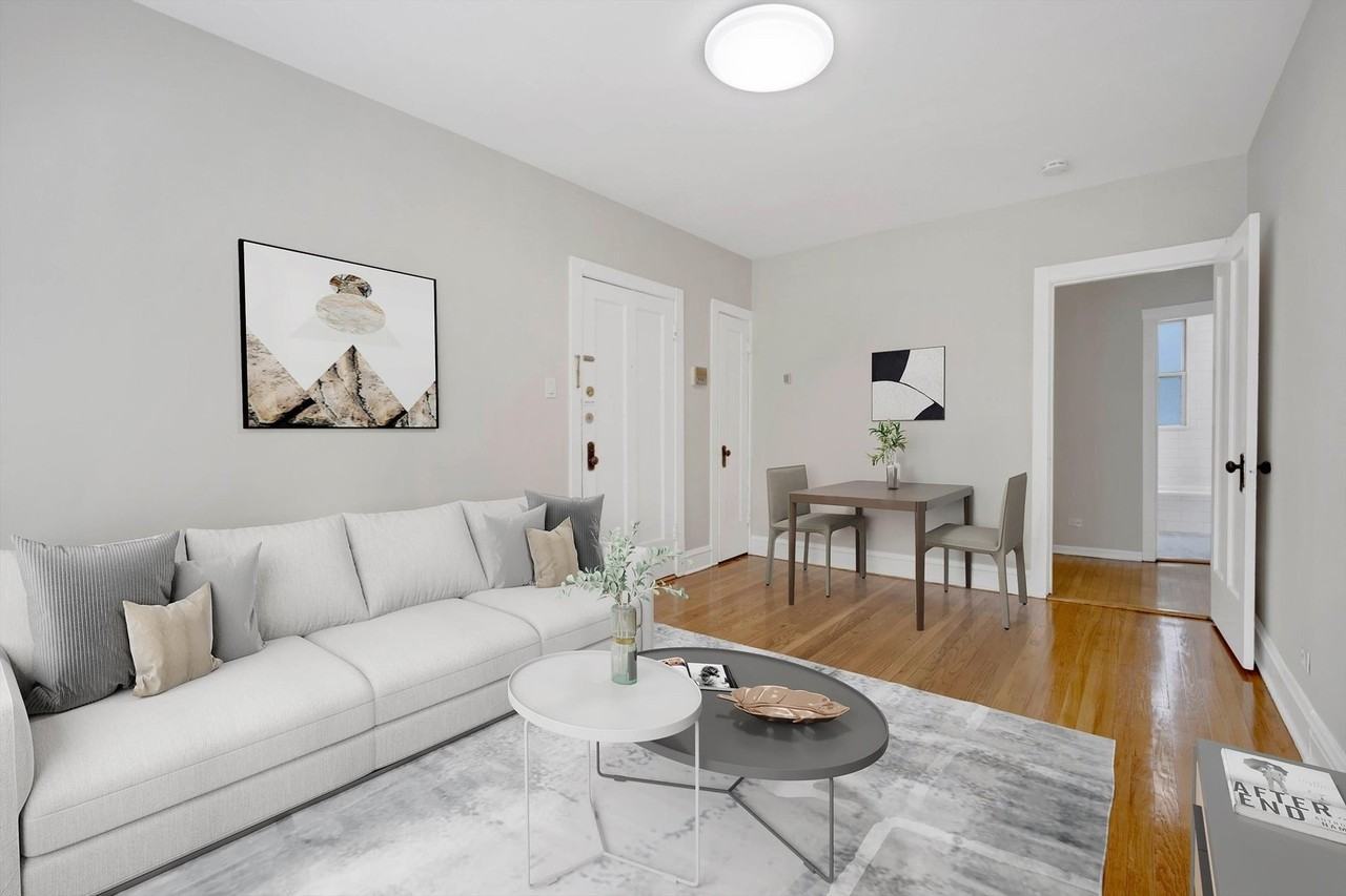 4744 W Roscoe St Apt 2 #2 - Photo 3 of 14