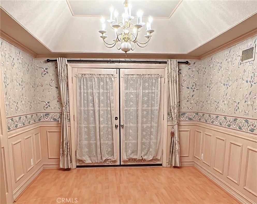 232 E Floral Ave - Photo 7 of 18