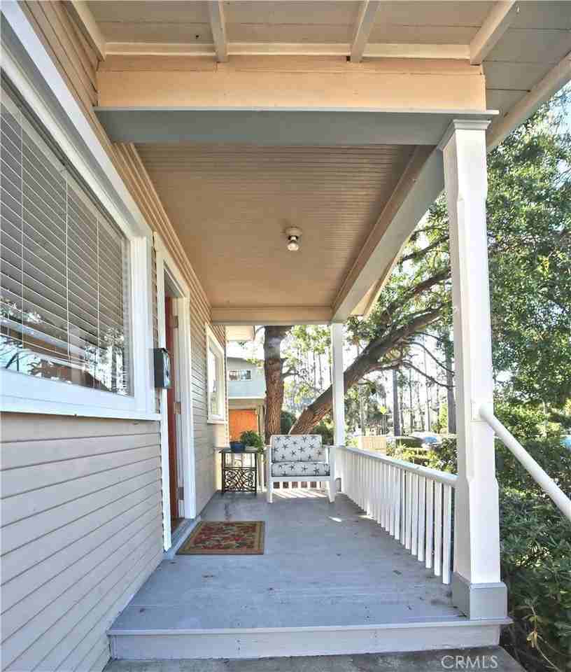 325 Pasadena Ave - Photo 2 of 12