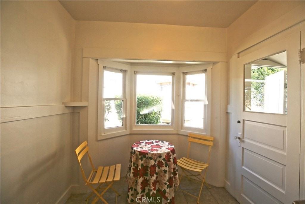 325 Pasadena Ave - Photo 7 of 12