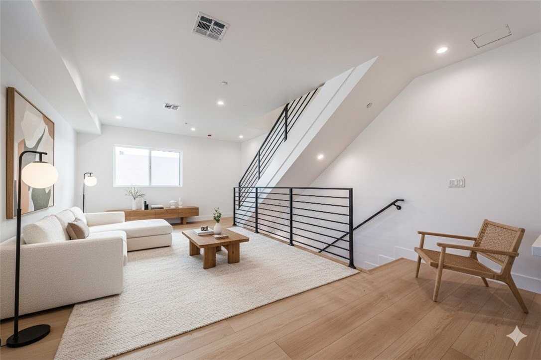 5209 W 20th St #1-2 - Photo 3 of 20