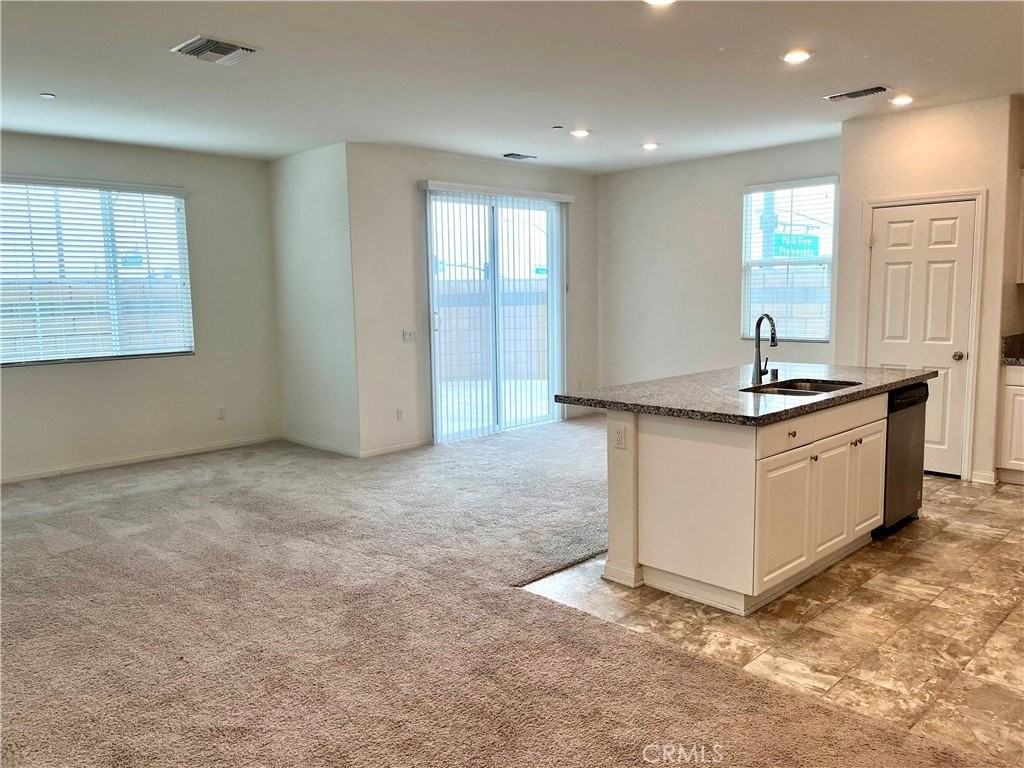 1586 Redwoods Drive Pl - Photo 5 of 18