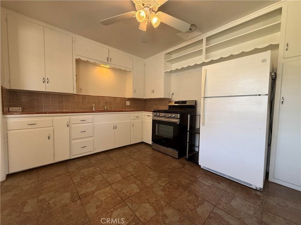 605 North Pl - Photo 6 of 16