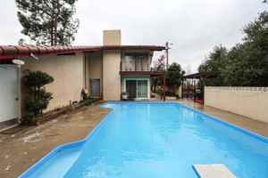 featured image of 1271 Oakglen Ave