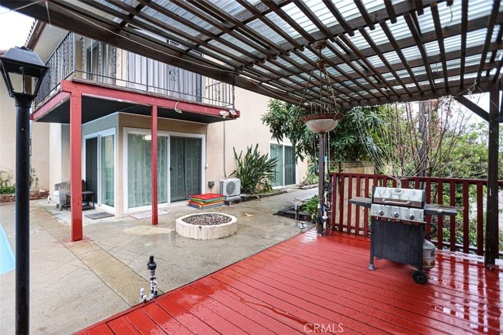 1271 Oakglen Ave - Photo 2 of 50