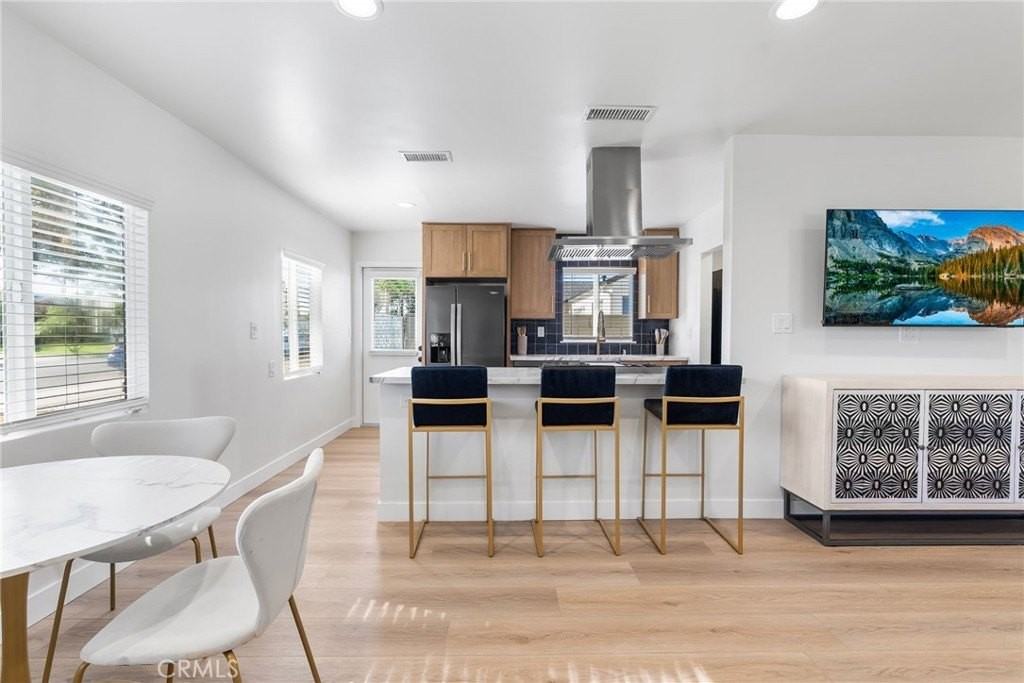 1953 Federal Ave - Photo 5 of 26