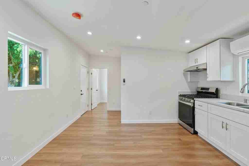 5423 Ash St - Photo 3 of 10