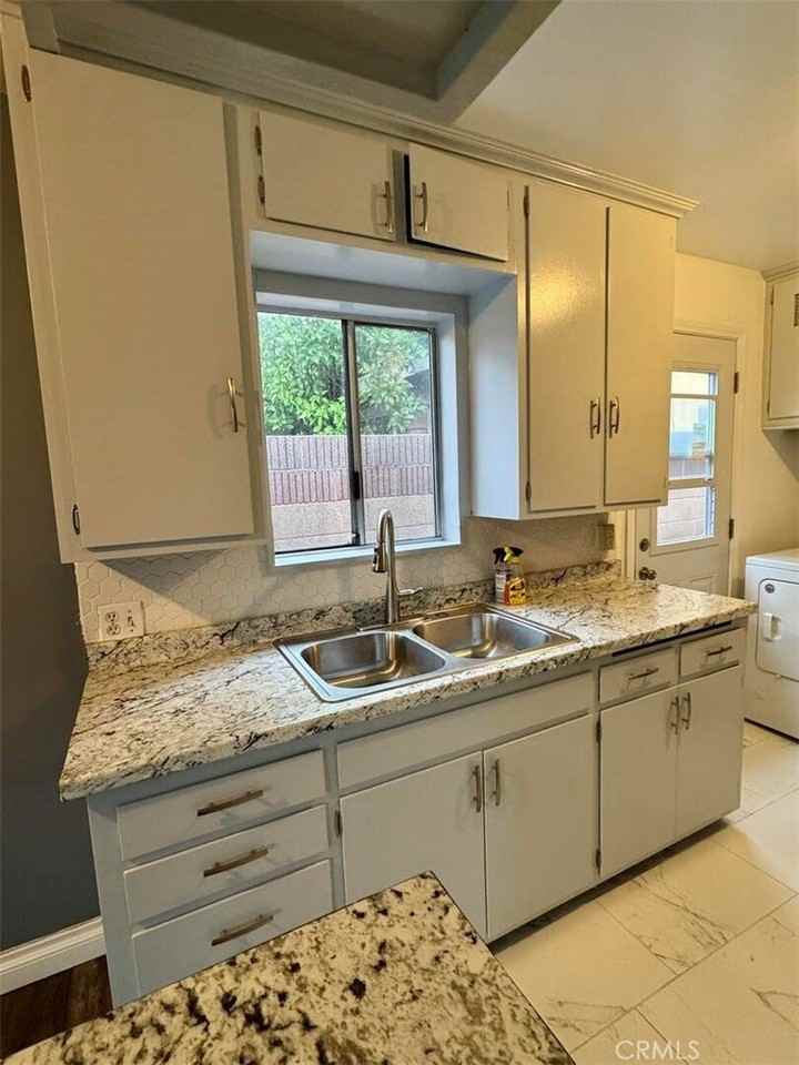 11853 160th St - Photo 6 of 17