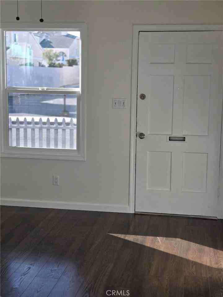 1908 Slauson Ln - Photo 4 of 22