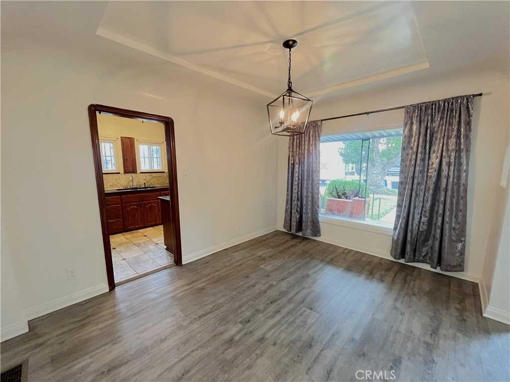 1839 W 85th St - Photo 4 of 18