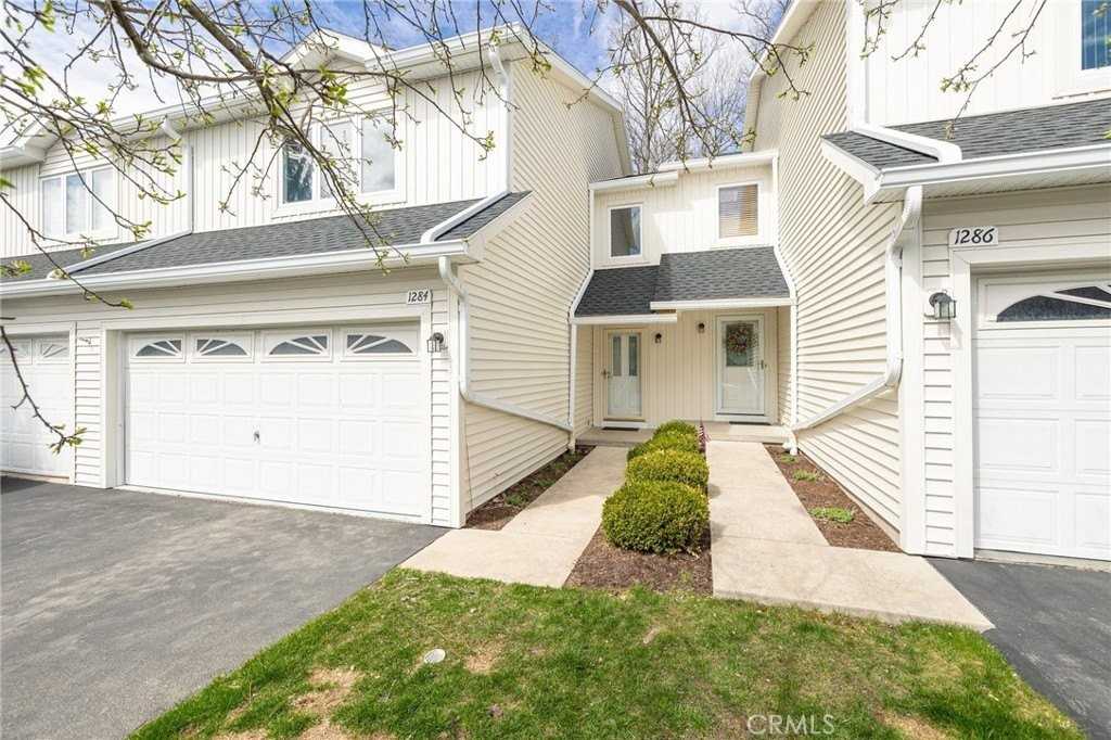 1284 Courtney Dr - Photo 2 of 35