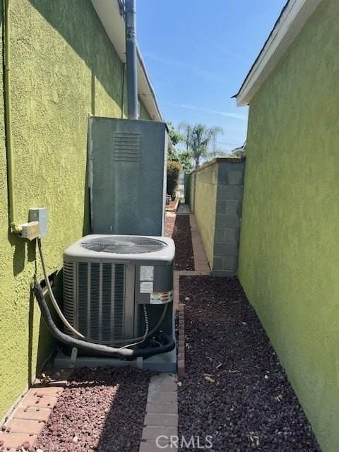 9025 Gullo Ave - Photo 4 of 17